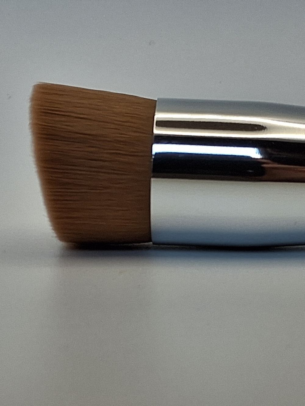 Laura Geller Angled Liquid Foundation Brush